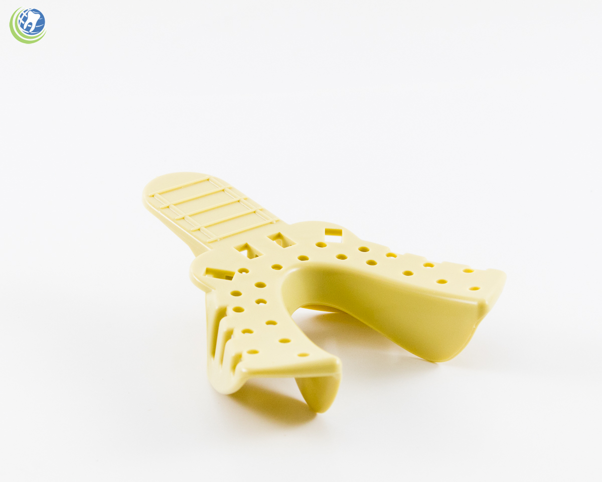 DENTAL PLASTIC AUTOCLAVABLE IMPRESSION TRAYS LOWER MEDIUM LM #4 12/Bag