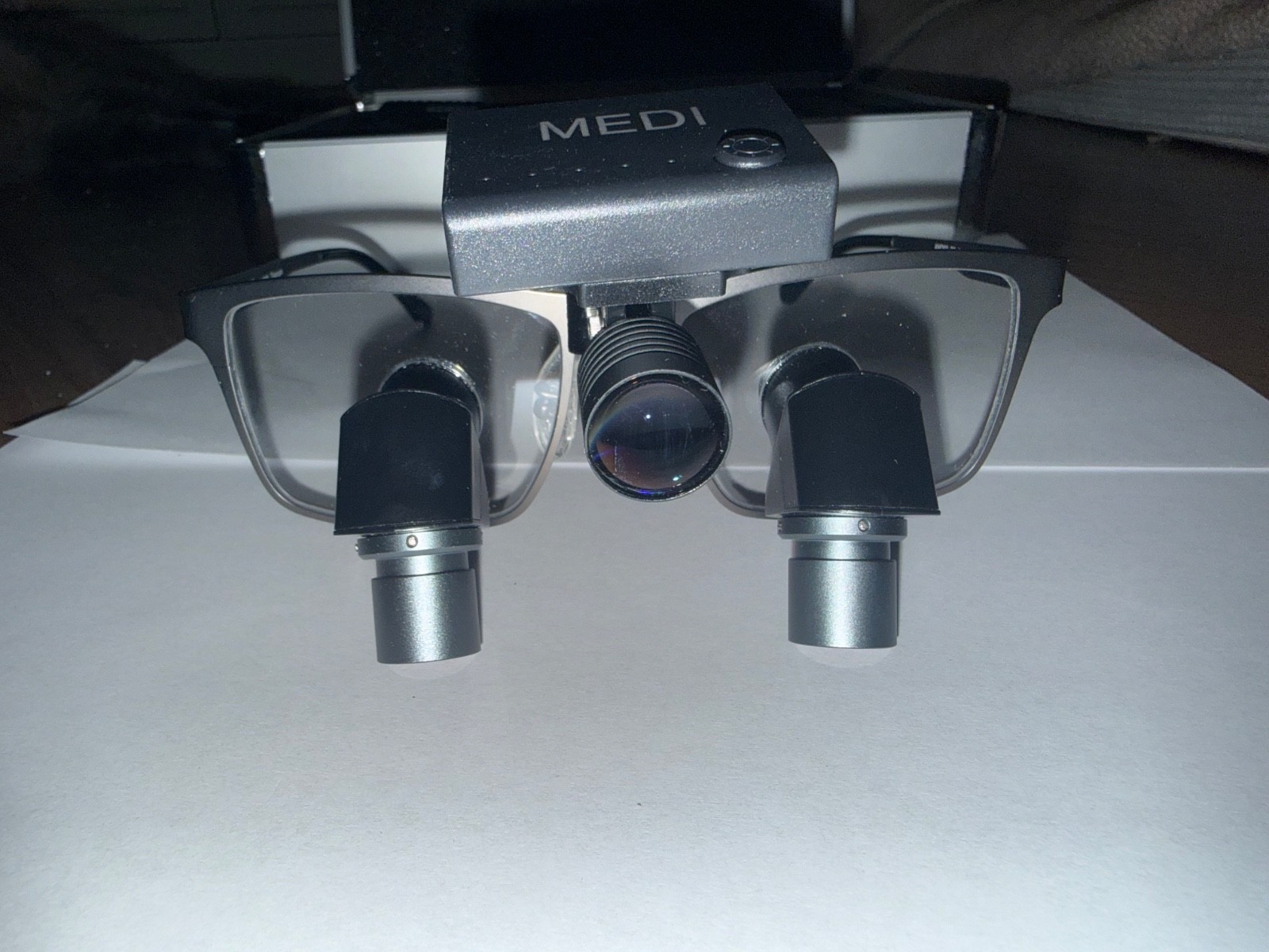 Ergonomic Surgical Loupes 4.3X & Headlight Kit | Demo Unit Never Used In Su