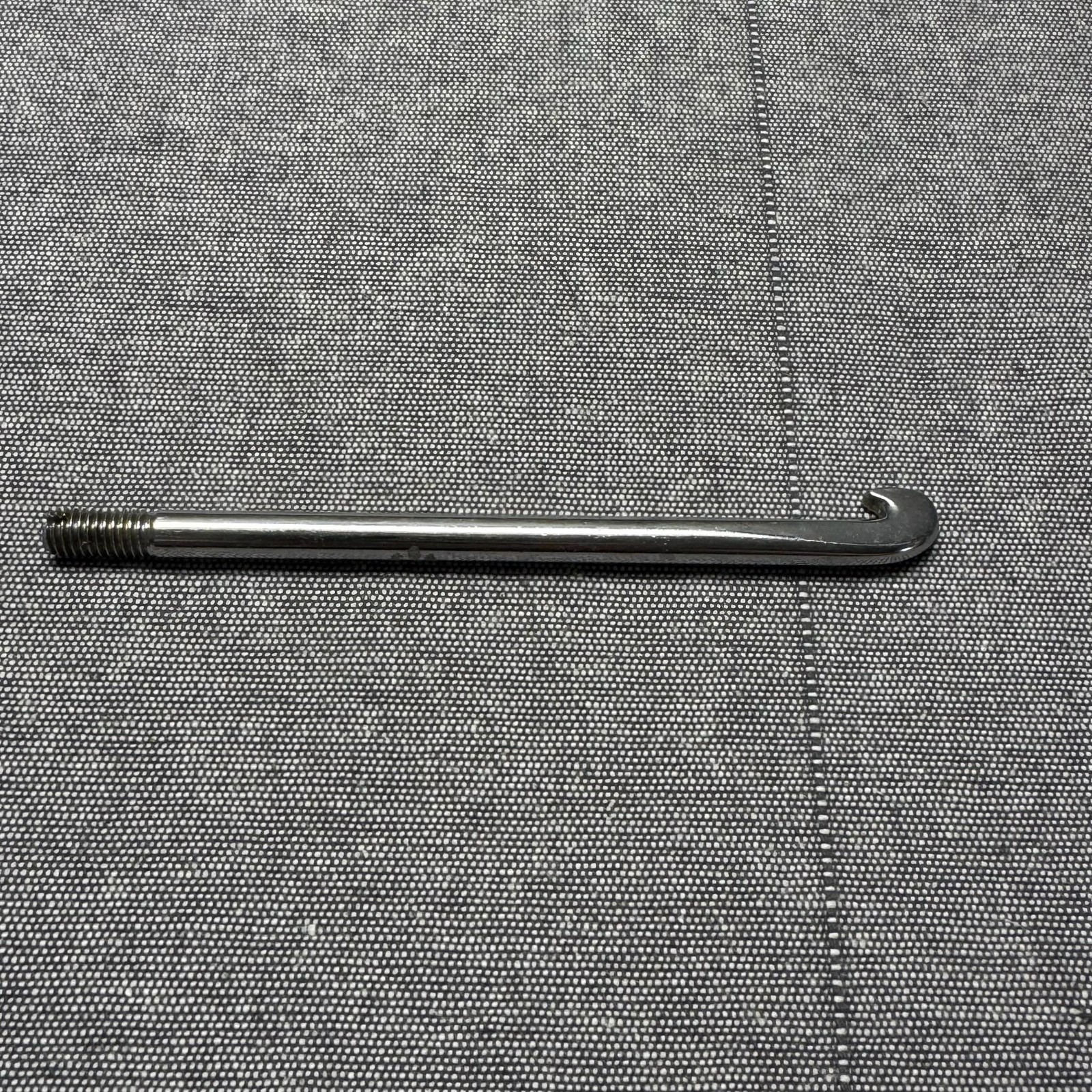 AO 355.35 Swiss Orthopedic Surgical Threaded Hook Rod Instrument Tool Used