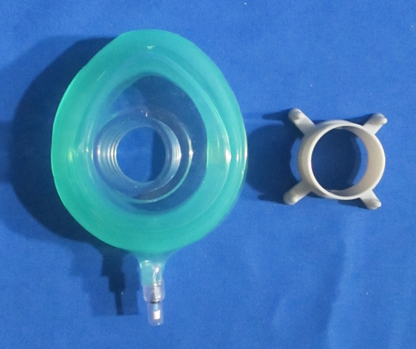 Medline Pediatric Anesthesia Face Mask (Infant-2, Child-3 & Small-4) & Harness