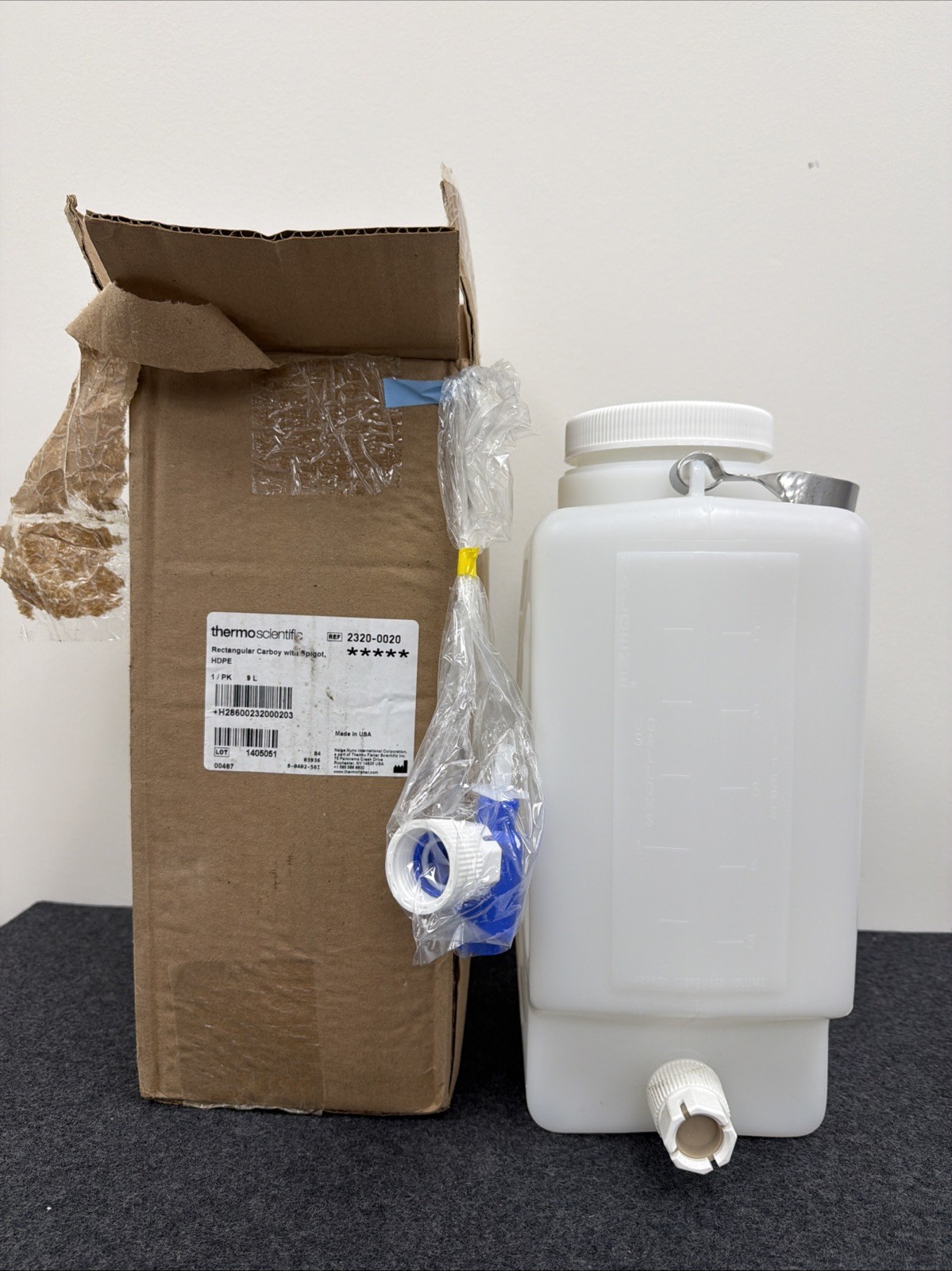 New FISHERBRAND 9L HDPE Rectangular Carboy with Spigot