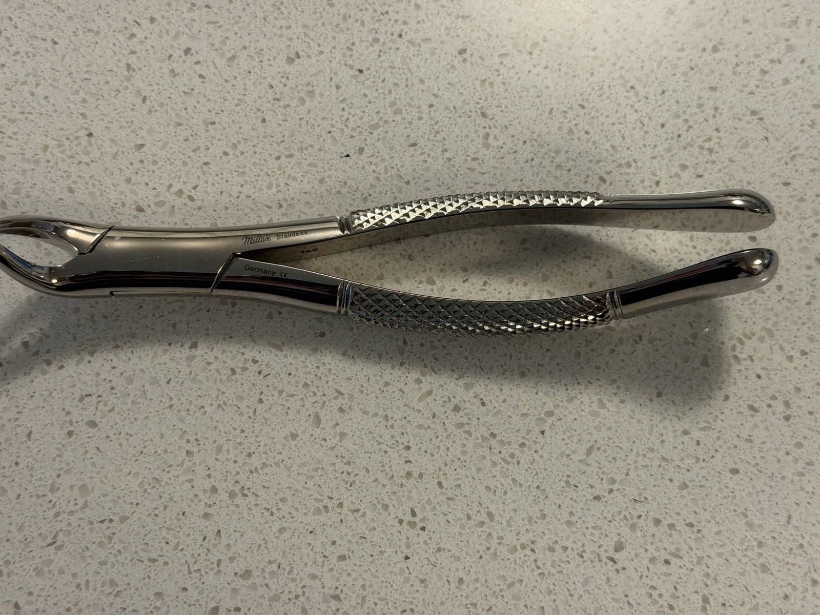 Miltex Dental 151 Stainless Steel EXTR Forceps Universal Germany Oral Surgery