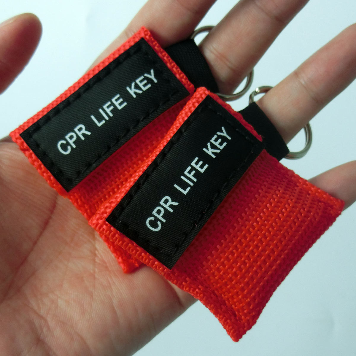 100pcs Keychian CPR Face Sheild CPR Mask For First Aid Training Red