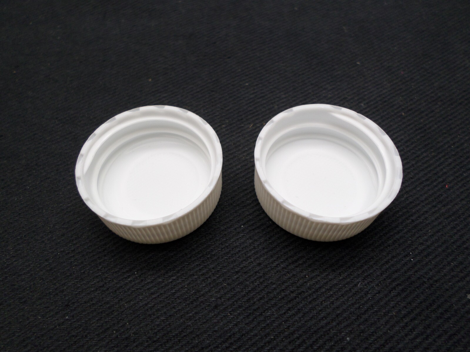 NEW Laboratory 16oz Amber Boston Round Bottle w/ White 28-400 Screw Cap 2/Pack