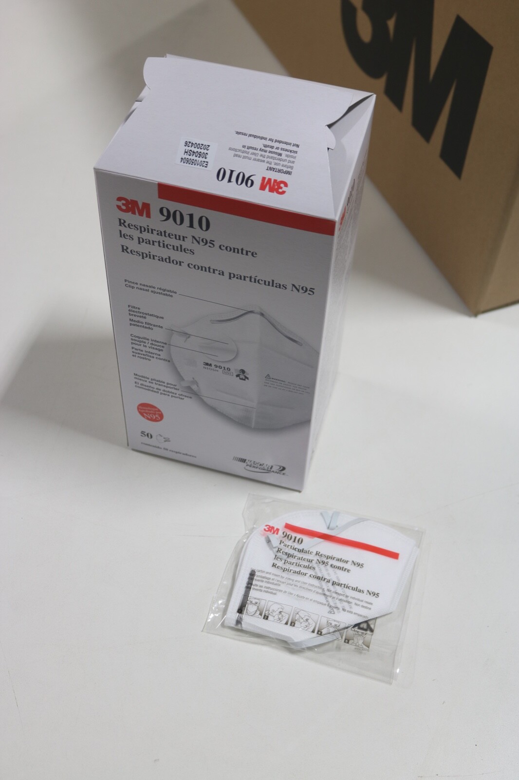 3M 9010 Box of 50 Individually Sealed Packs, Brand New MASK N95
