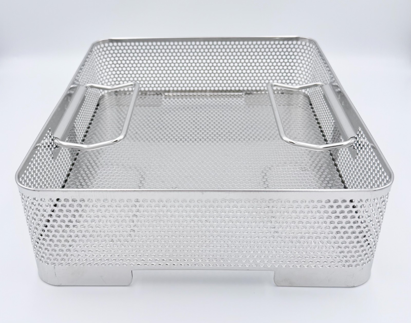 Genesis V Mueller CareFusion Sterilization Basket Tray 11.25×9.25×3.25 USED