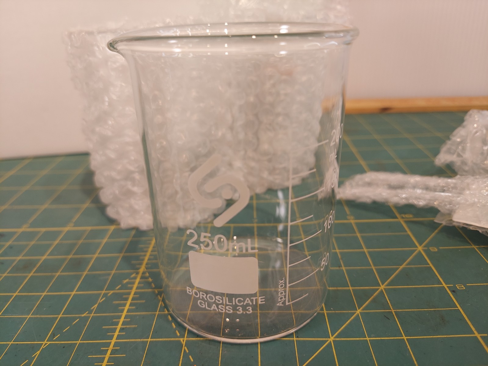 Basic Lab Glassware Expand Set Test Tubes and Beakers