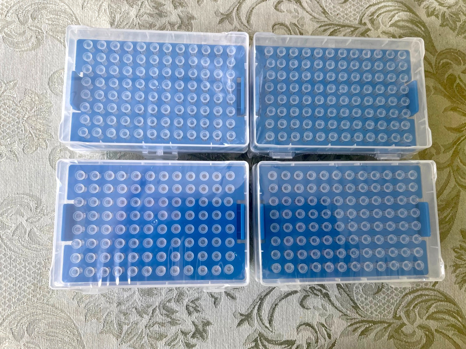 Pipette Tips 10 uL Long Sterile Filtered 384 Tips DNASe RNASE Pyrogen Free
