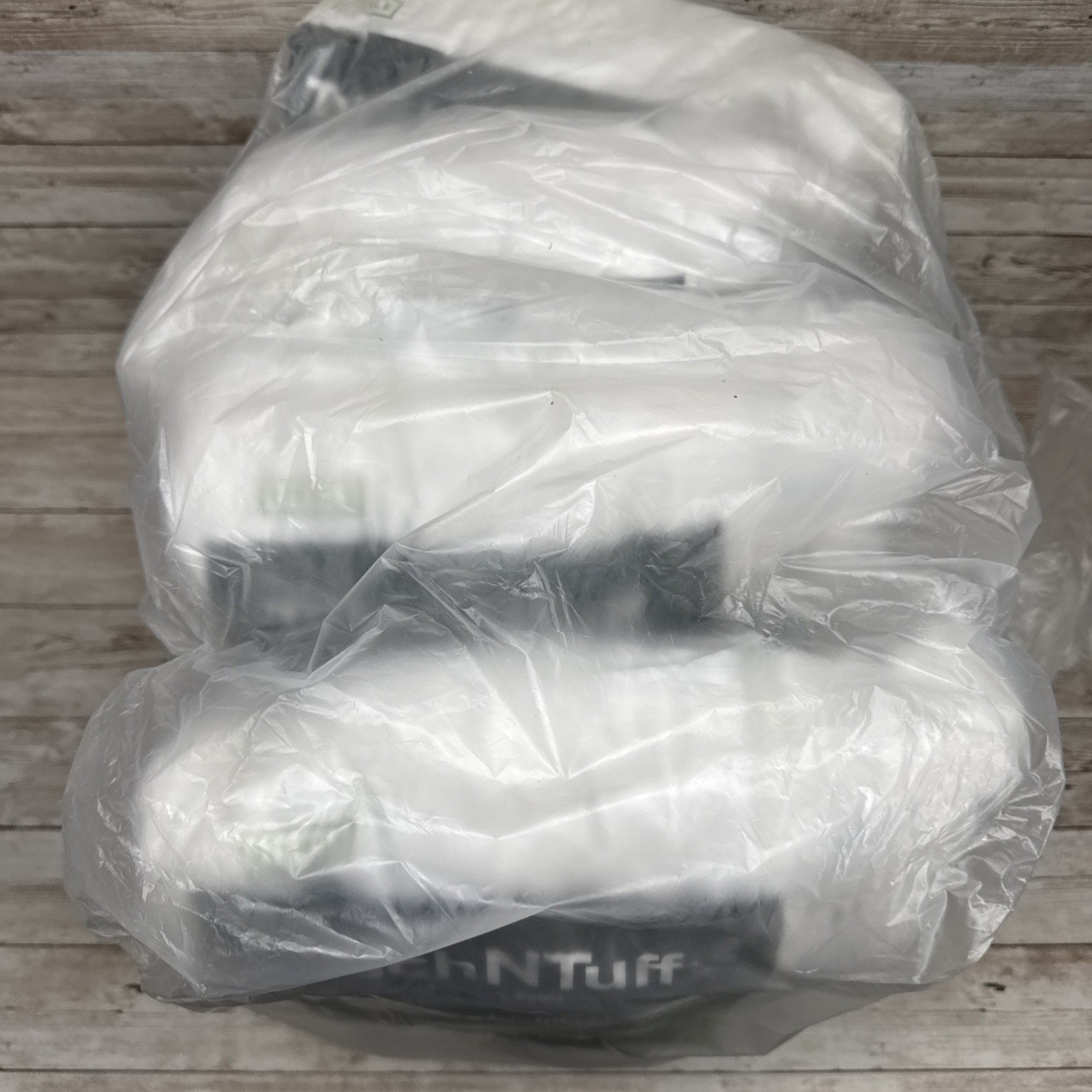 TouchNTuff Cleanroom Gloves DermaShield ANSELL 73-701 Size 8.5 Box 200 Exp: 2/26
