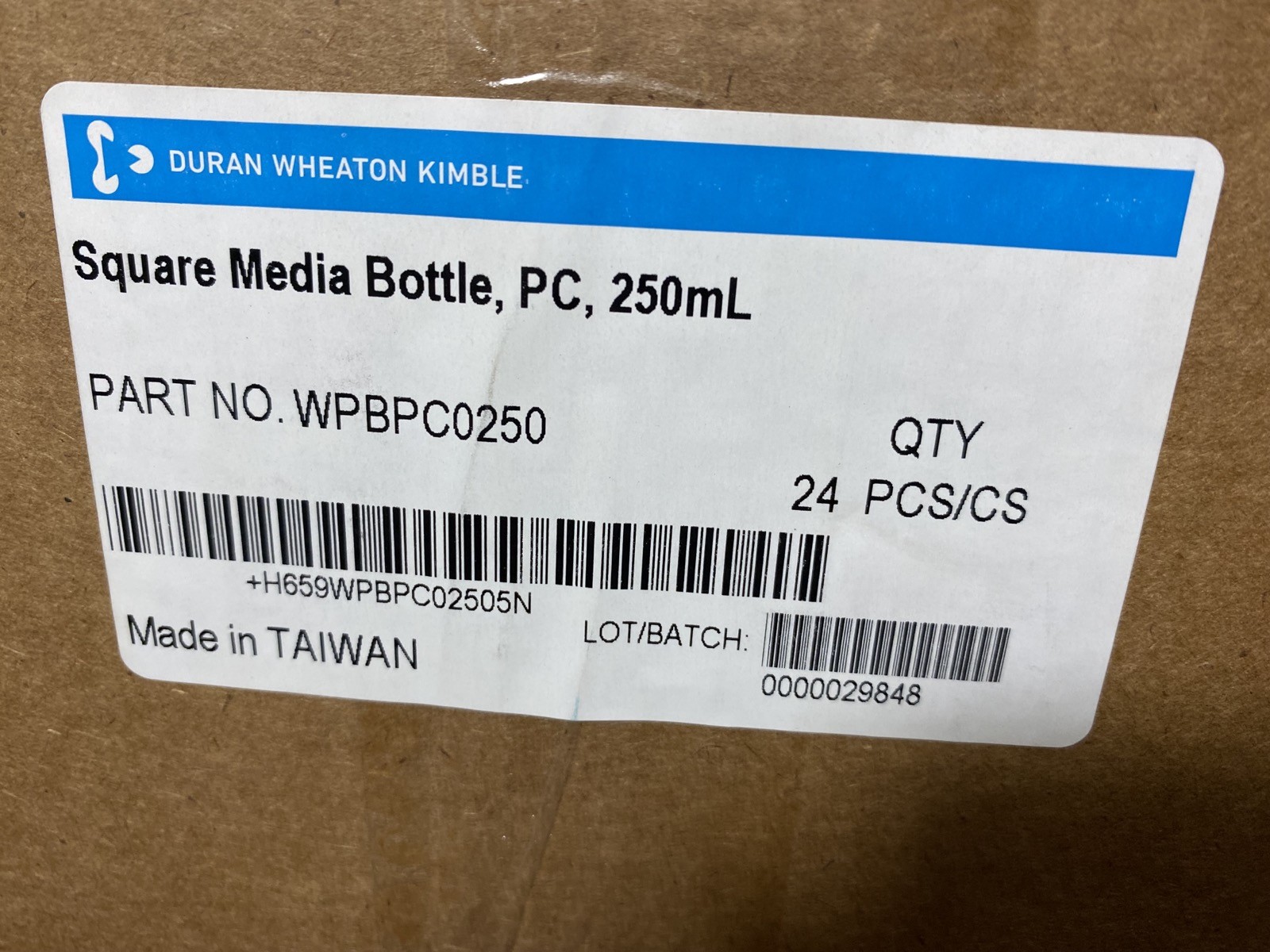 WHEATON DWK 250mL Polycarbonate PC Square Media Bottle WPBPC0250 (24/Case)