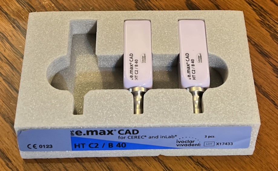 IPS e.max Cad HT C2 / B40, 2 Bridge blocks for CEREC and inLab