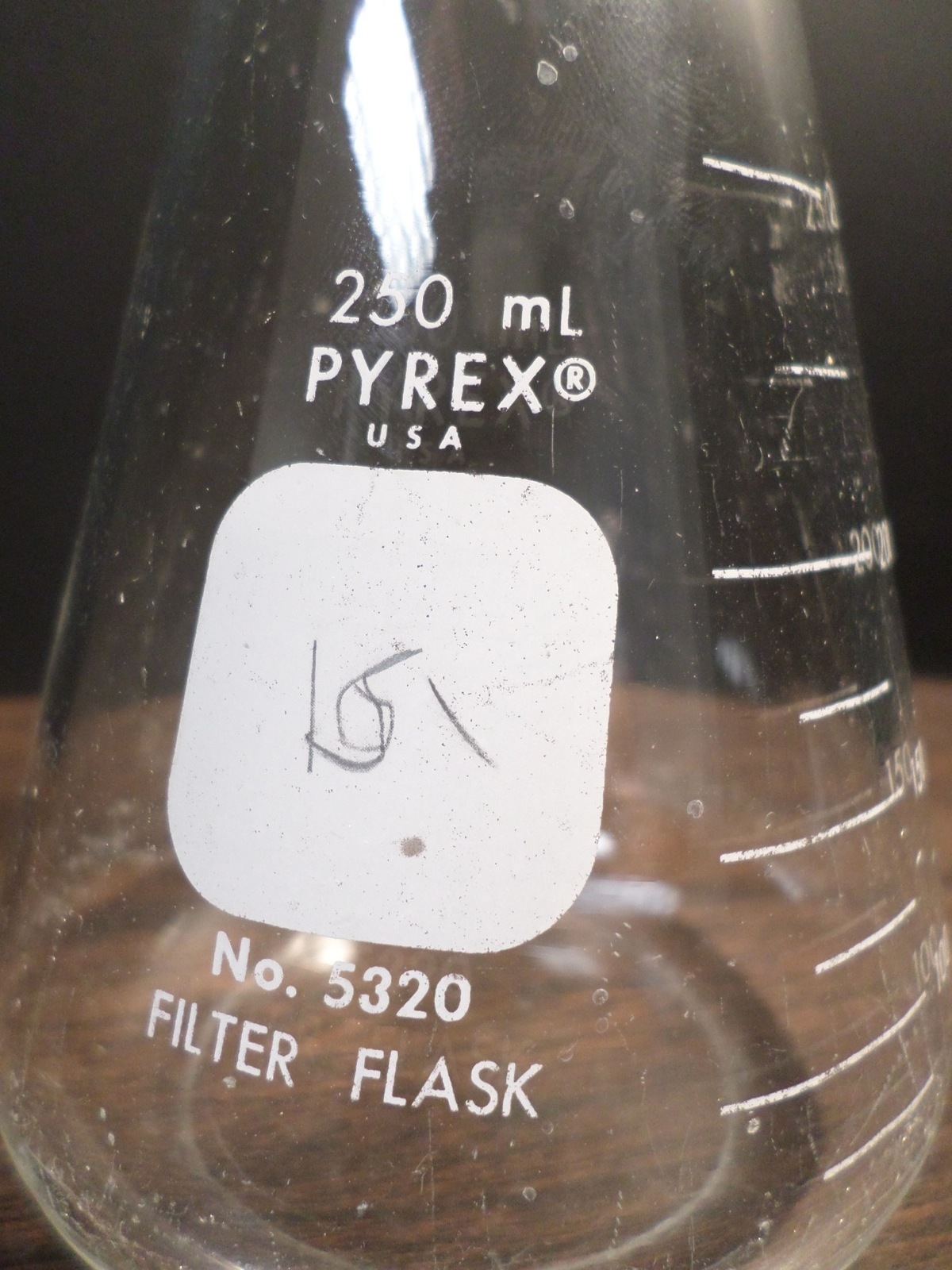 Corning PYREX Glass 250mL Heavy Duty Wall Graduated Erlenmeyer Filter Flask 5320