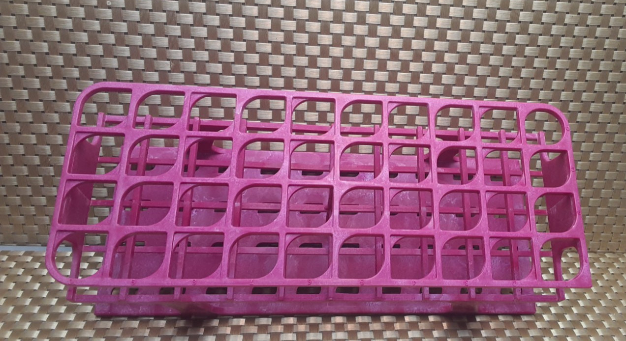 Test Tube Rack/ 20mm /40 teardrop shaped spots/purple/very good codition