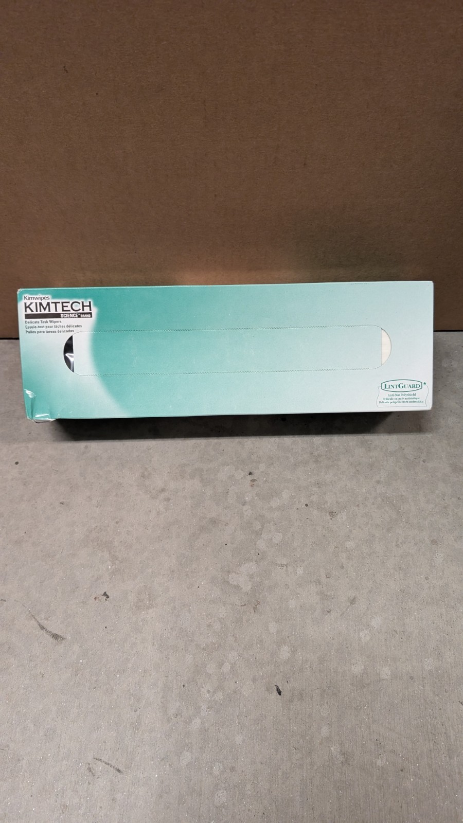 KimTech Kimwipes, Delicate Task Wipers, 15″ x 17″, 1-Ply – Box of 140 Wipes