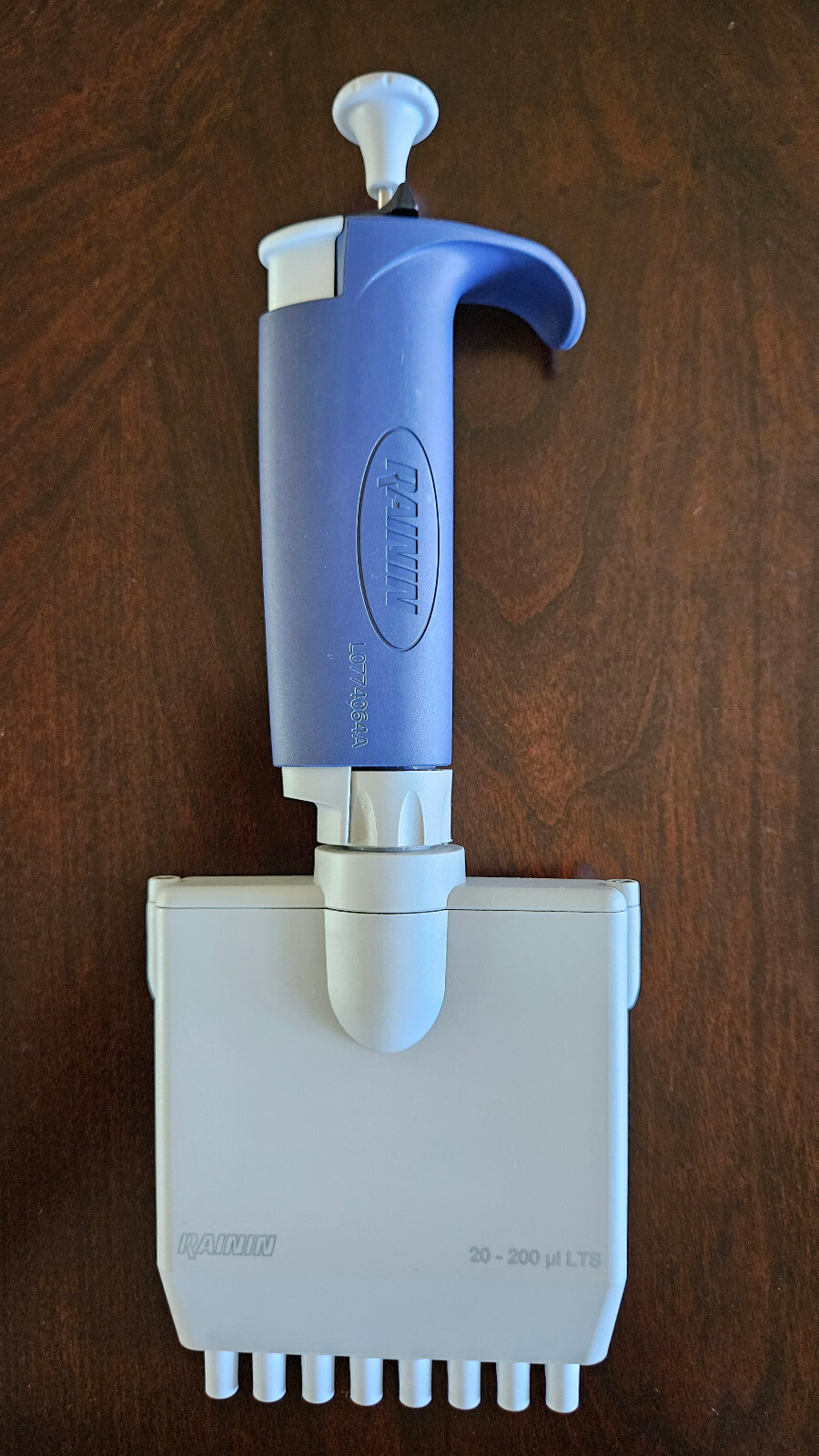 Rainin Pipet-lite L8 200 20-200 uL LTS 8-Ch Multichannel Pipette