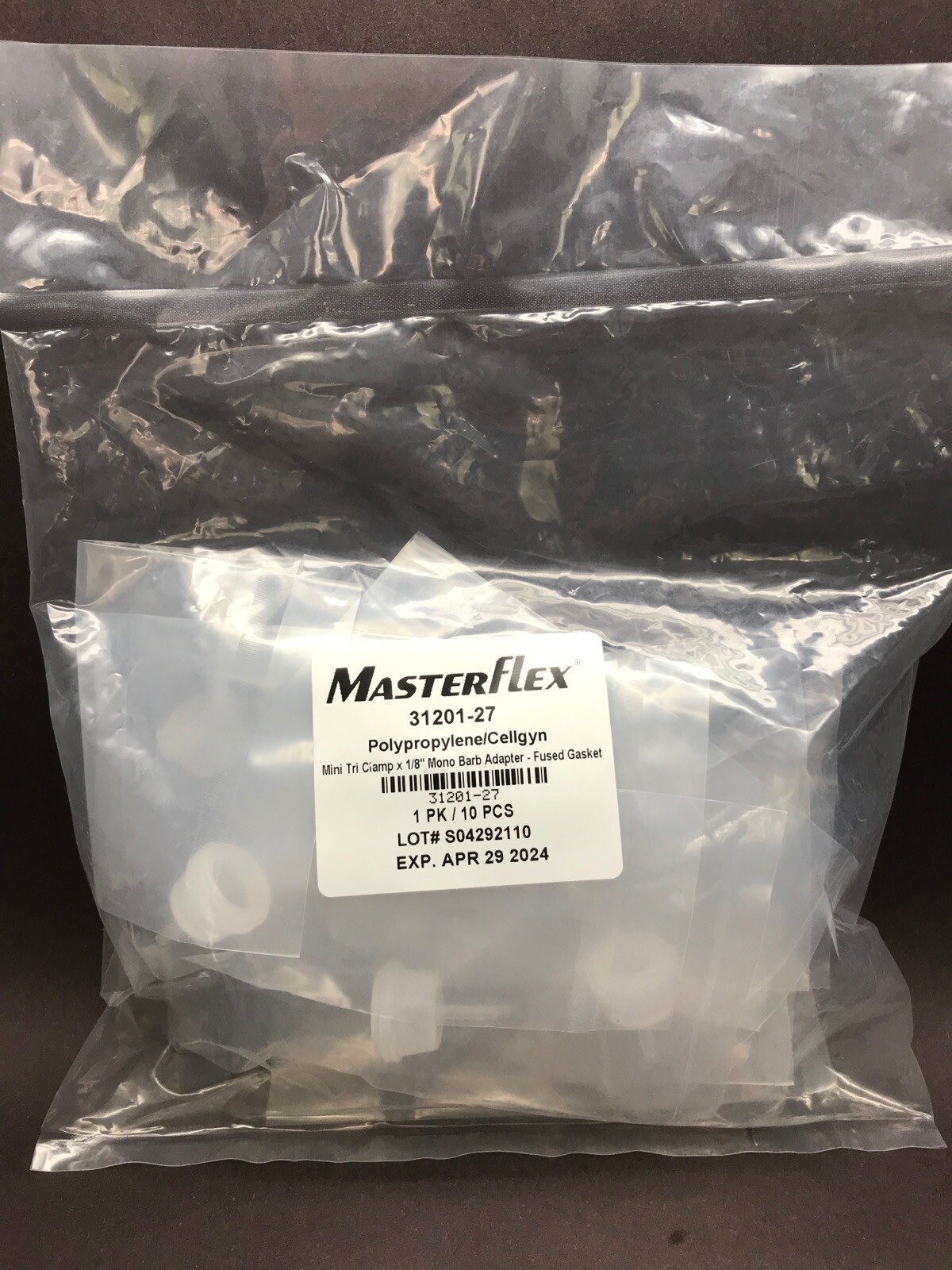 (10/Pk) MASTERFLEX Adapter Fitting Sanitary Clamp to Hose Barb TPE Fused Gasket