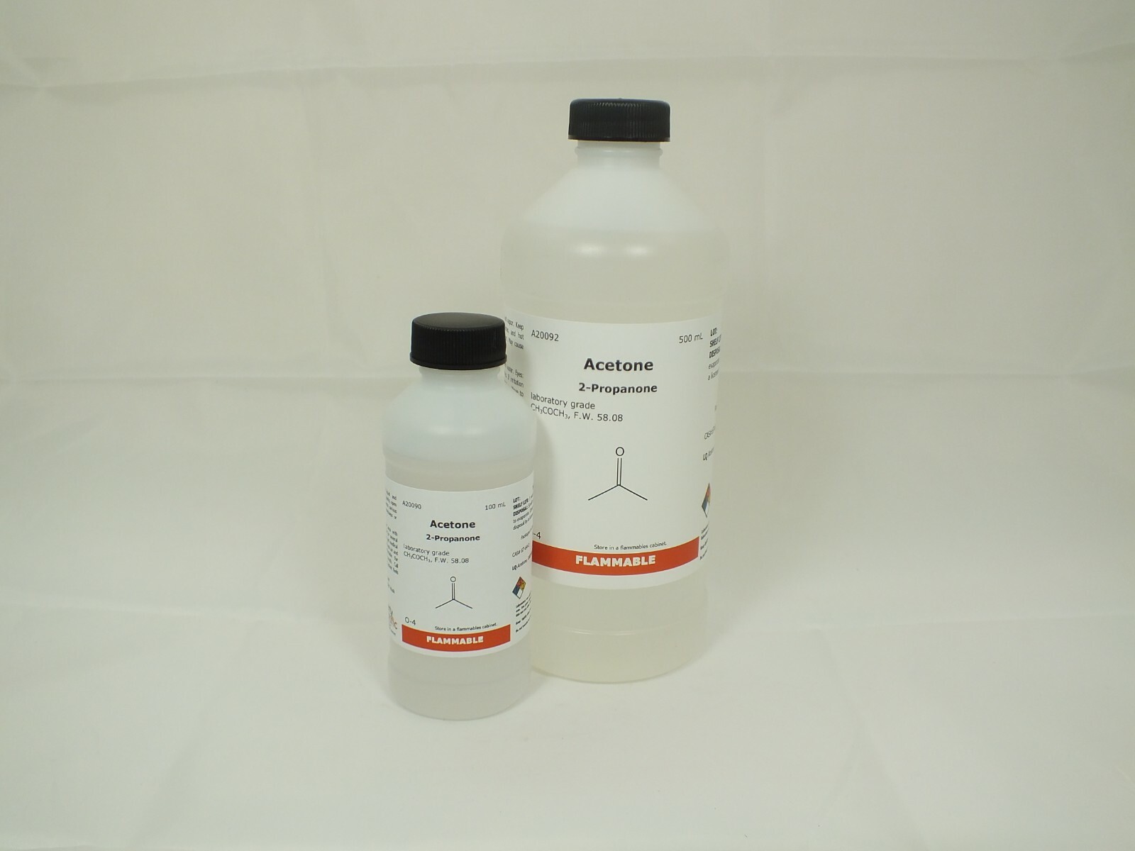 Acetone, laboratory grade, 100-500 ml