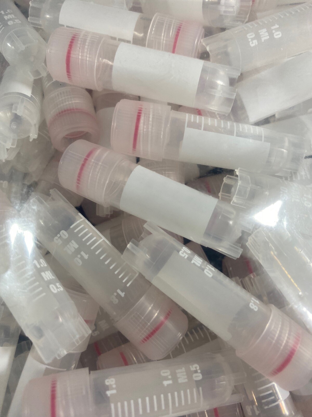 LABORATORY 1.8mL Self Standing Cryogenic Vials w/ Caps And Label (100/cs)