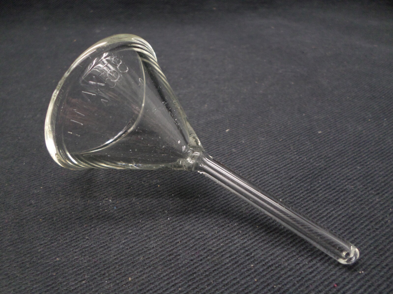 KIMAX Glass 8mL Short Stem Addition Funnel 35mm ID Top 6mm OD Stem 28950-35