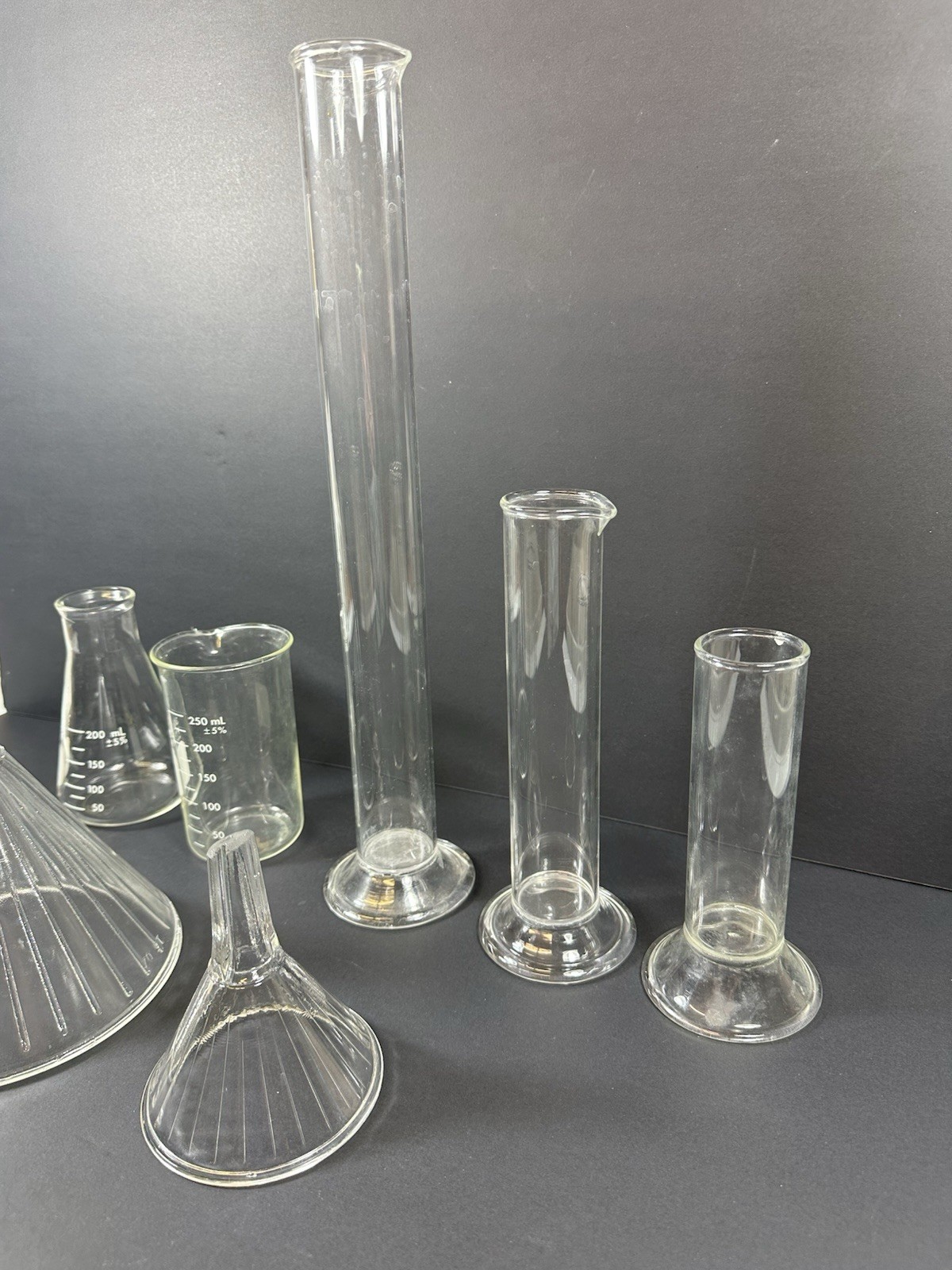 Basic Laboratory Glassware Flask, Funnels, Beaker, Grad Cylinders Lot Of 7