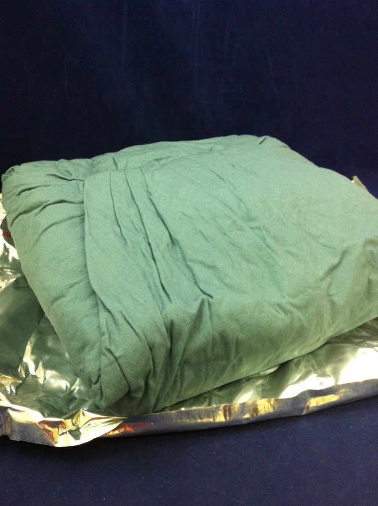 Military Hospital Bed 2 Sheet Set 108″x72″+ 2 32″x32″ Drapes Foil Pack No. 58